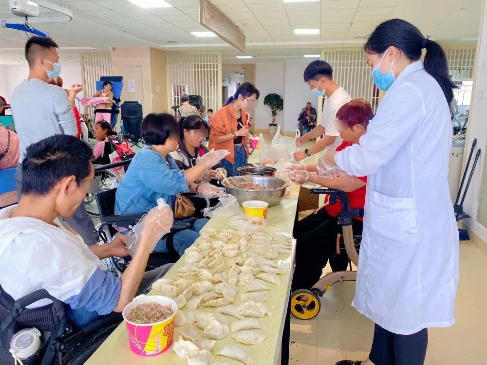 【保山安利醫(yī)院】“濃濃餃子香，深深關(guān)愛情”保山市殘聯(lián)肢體殘疾患者社會(huì)融入活動(dòng)